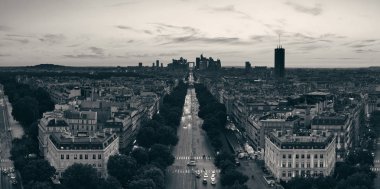 Şehir manzarası ile la Défense iş merkezleri Fransa Paris çatı görünümü.