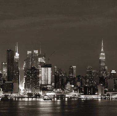 Manhattan şehir merkezi gökdelenleri ve New York şehri geceleri gökdelenleri