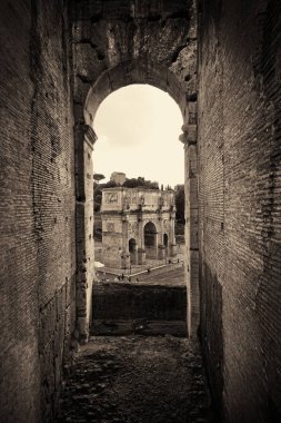 Colosseum Arch Konstantin, dünya bilinen Simgesel Yapı ve Roma, İtalya, sembolü ile kemer.