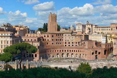 İtalya 'da antik mimari ile Roma çatısı manzarası. 