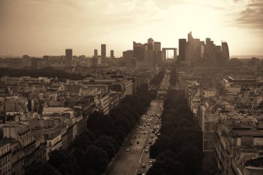 Şehir manzarası ile la Défense iş merkezleri Fransa Paris çatı görünümü.