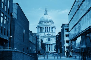 St Pauls Katedrali Londra 'da kapalı..