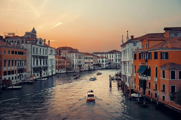 Venedik Büyük Kanal Günbatımı Manzaralı Tarihi Binalar Talya — Stok fotoğraf