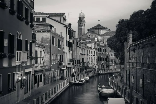 Venedig Kanal Utsikt Med Historiska Byggnader Italien — Stockfoto