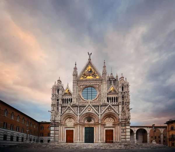 Siena Catedral Primer Plano Como Famoso Hito Ciudad Medieval Amanecer — Foto de Stock