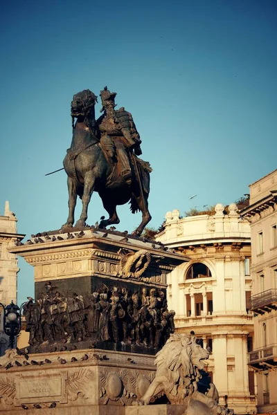 Victor Emmanuel Király Emlékműve Székesegyházi Téren Vagy Piazza Del Duomo — Stock Fotó