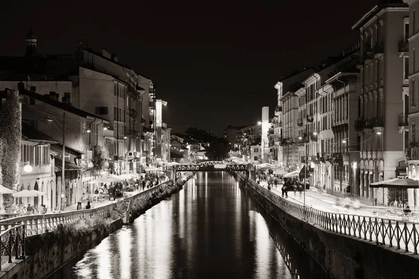 Naviglio Grande Canal Vida Nocturna Con Restaurante Bares Milán Italia —  Fotos de Stock