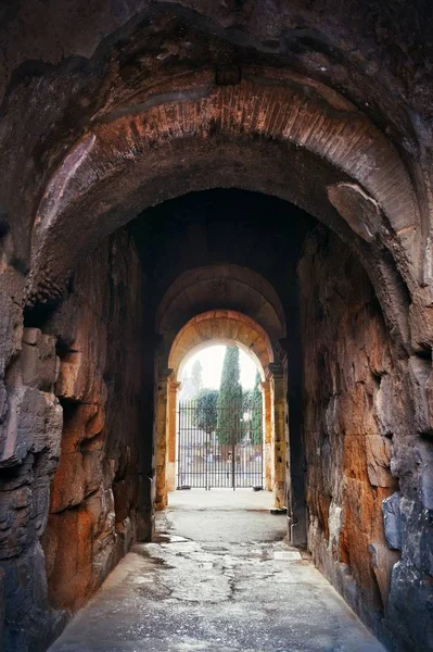 Archway Colosseum Världsberömda Landmärke Och Symbolen För Rom Italien — Stockfoto