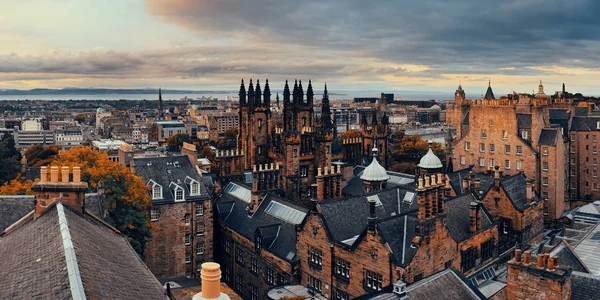 Blick Auf Das Dach Der Stadt Edinburgh Mit Historischen Architekturen — Stockfoto