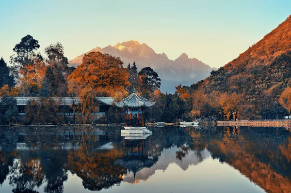 Μαύρη Πισίνα Dragon Στο Lijiang Yunnan Κίνα — Φωτογραφία Αρχείου