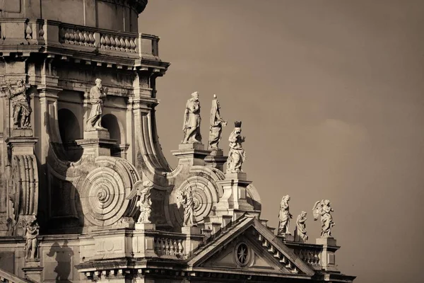 Venice Church Santa Maria Della Salute Detailní Pohled Sochami Itálii — Stock fotografie