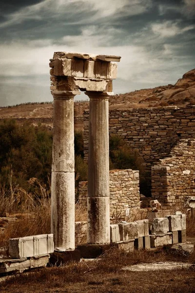 Πυλώνες Ιστορικά Ερείπια Στη Δήλο Κοντά Στη Μύκονο — Φωτογραφία Αρχείου