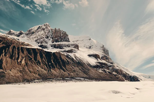 Pole Lodowe Columbia Pokrytymi Śniegiem Górami Parku Narodowym Banff Jasper — Zdjęcie stockowe