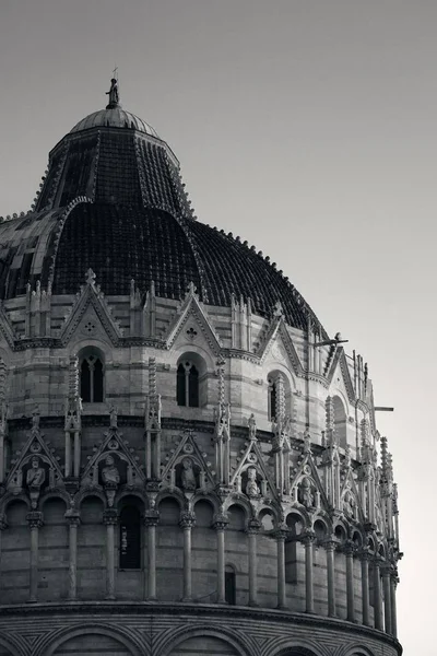 Πίζα Piazza Dei Miracoli Τρούλο Της Εκκλησίας Στην Ιταλία — Φωτογραφία Αρχείου