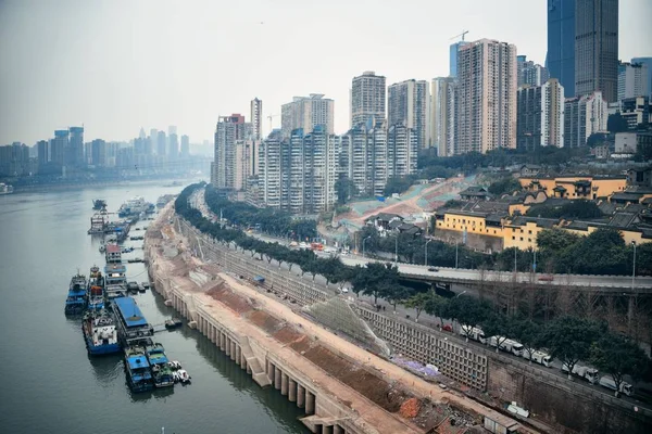重庆城市建筑与城市天际线的空中景观 — 图库照片