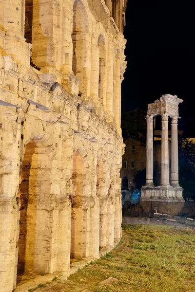 Марчелло Театрі Історичні Руїни Вночі Римі Італія — стокове фото