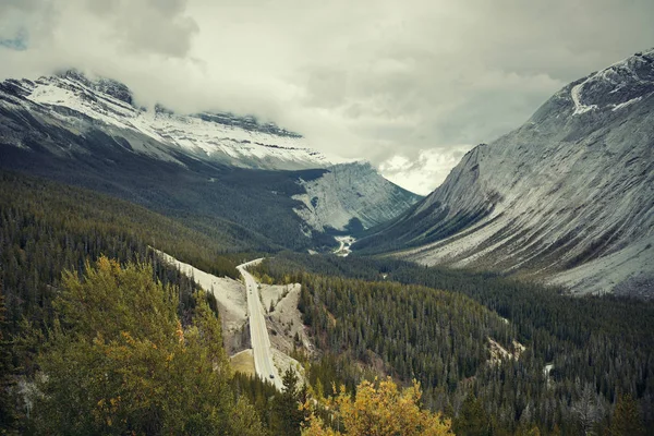 Autopista Parque Nacional Banff Canadá —  Fotos de Stock