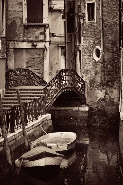 Parc Bateaux Dans Canal Ruelle Venise Italie — Photo