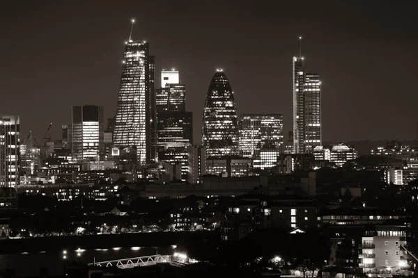 Paisagem Urbana Londres Com Edifícios Urbanos Sobre Rio Tamisa Noite — Fotografia de Stock