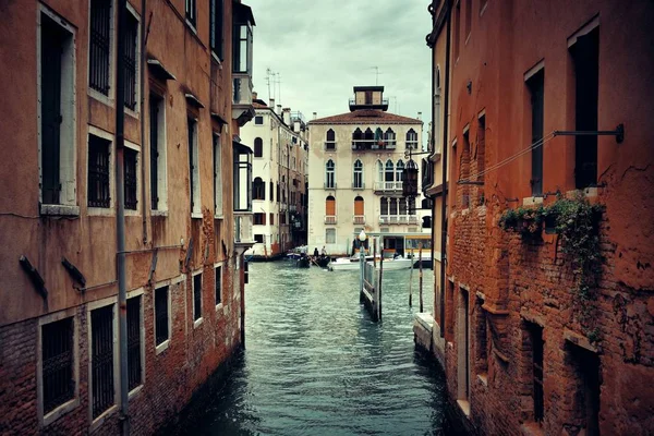 Veneza Vista Canal Com Edifícios Históricos Itália — Fotografia de Stock