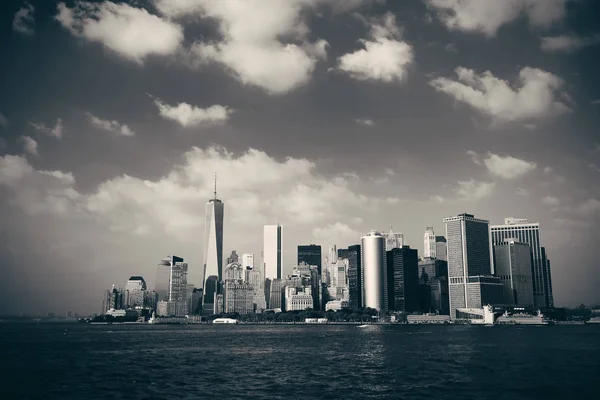 Manhattan Skyline Del Centro Con Rascacielos Urbanos Nubes —  Fotos de Stock