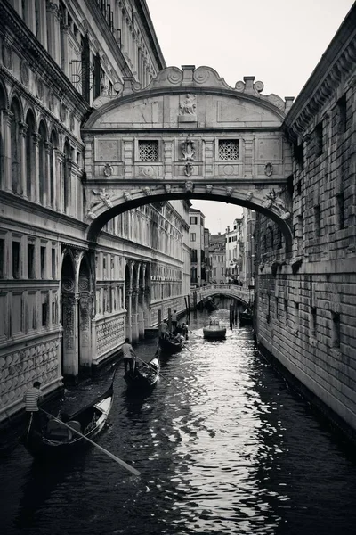 Ponte Dei Sospiri Come Famoso Punto Riferimento Gondola Venezia — Foto Stock