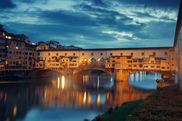 Ponte Vecchio Sobre Río Arno Por Noche Florencia Italia — Foto de Stock