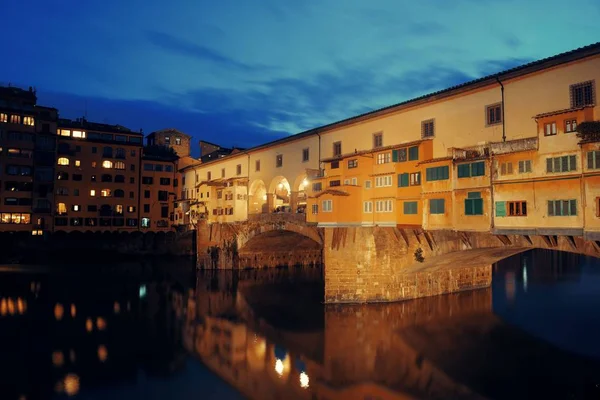 Ponte Vecchio Přes Řeku Arno Noci Florencii Itálie — Stock fotografie