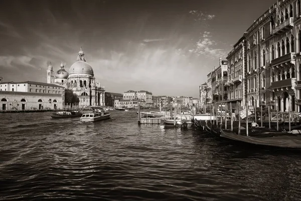 Вид Набережную Венецианской Церкви Санта Мария Делла Салют Канал Италии — стоковое фото
