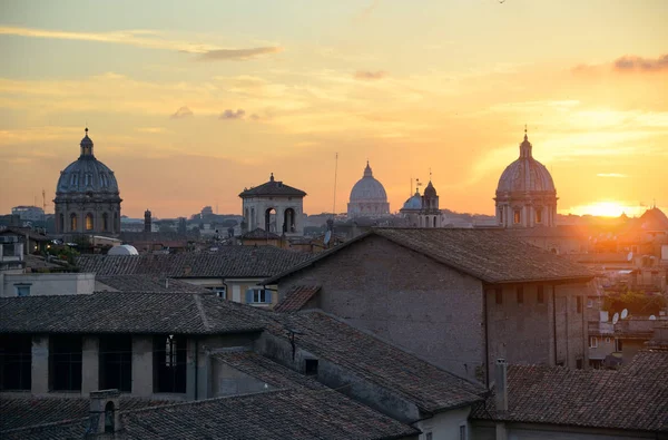 Rom Taket Solnedgången Med Antik Arkitektur Italien — Stockfoto