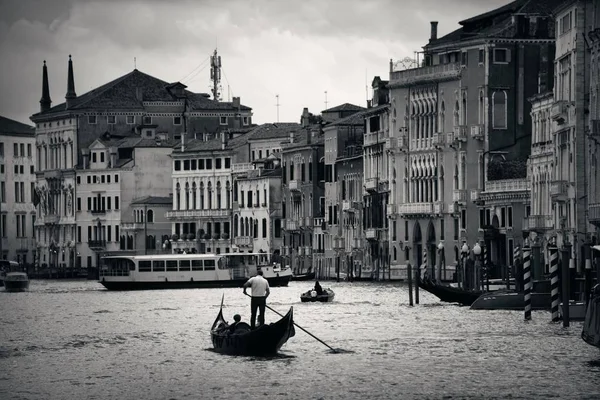 Venedik Talya Gondol Kanalı — Stok fotoğraf