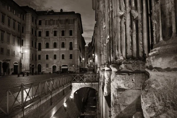 Vista Rua Com Enterros Históricos Ruínas Roma Itália — Fotografia de Stock