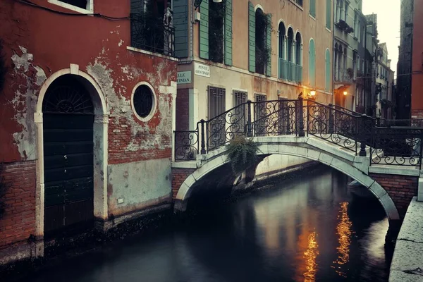 Vista Del Canal Venecia Con Edificios Históricos Italia —  Fotos de Stock