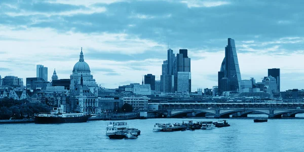 Paisaje Urbano Londres Con Edificios Urbanos Sobre Río Támesis — Foto de Stock