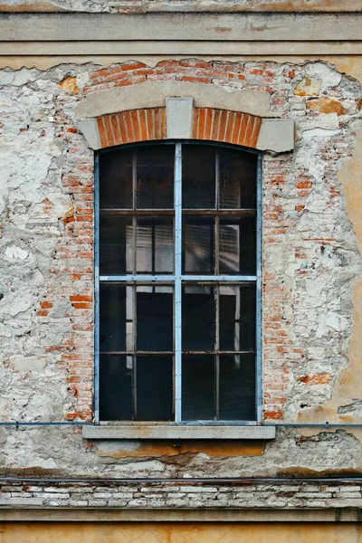 Finestra Vintage Con Texture Mattoni Primo Piano Nella Città Medievale — Foto Stock