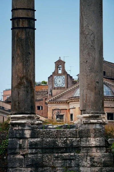 ローマの寺院の遺跡とフォーラム イタリア — ストック写真