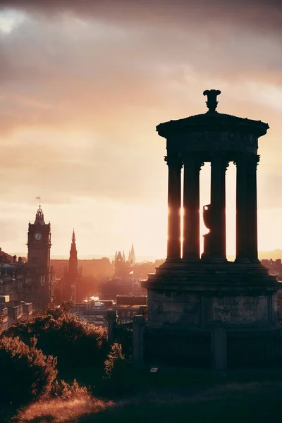 Edinburgh Şehrinin Ufuk Çizgisi Calton Hill Den Görülüyor Birleşik Krallık — Stok fotoğraf