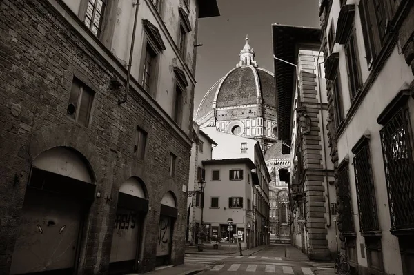 Duomo Santa Maria Del Fiore Άποψη Του Δρόμου Στη Φλωρεντία — Φωτογραφία Αρχείου