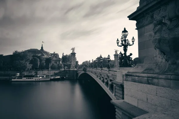 Ponte Alexandre Iii Rio Sena Paris França — Fotografia de Stock