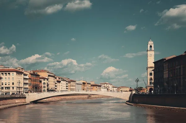 Місто Піза Над Річкою Ponte Mezzo Дзвіницю Італії — стокове фото