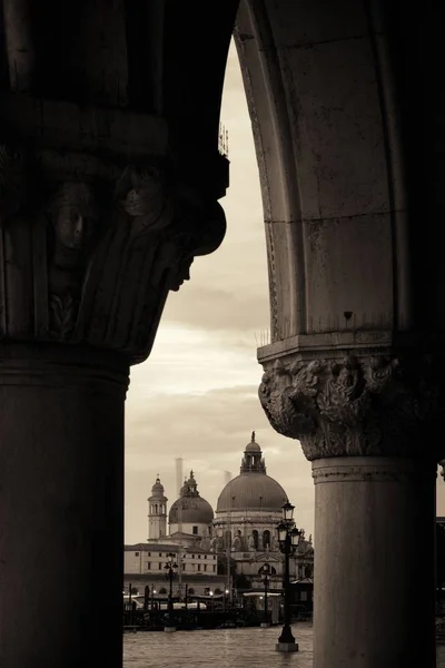 Iglesia Venecia Santa Maria Della Salute Con Columnas Italia — Foto de Stock