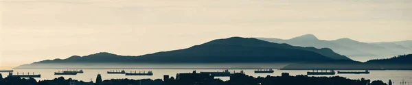 Abstrakte Gebirgssilhouette Vancouver Kanada — Stockfoto