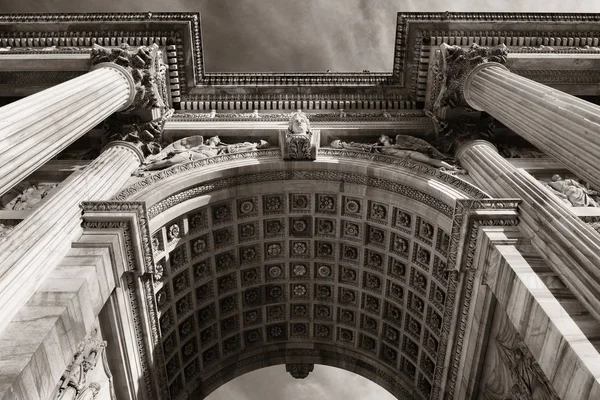 Closeup Άποψη Της Arch Peace Arco Della Pace Στα Ιταλικά — Φωτογραφία Αρχείου