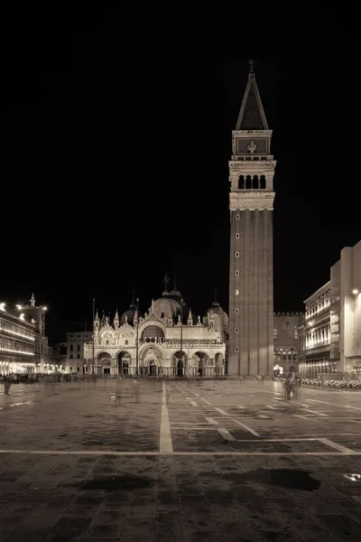 Torre Sino Edifícios Históricos Noite Piazza San Marco Veneza Itália — Fotografia de Stock