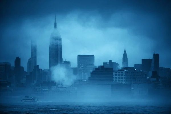 Midtown Manhattan Wolkenkratzer Und Boot Nebel New York City — Stockfoto