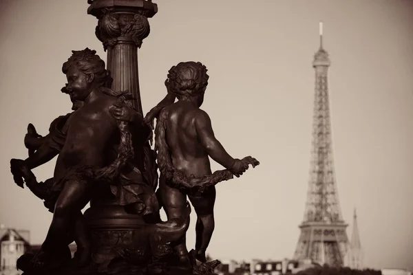 Alexandre Iii Γέφυρα Άγαλμα Και Πύργο Του Άιφελ Στο Παρίσι — Φωτογραφία Αρχείου