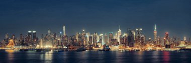 Midtown manzarası Hudson Nehri üzerinde
