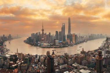Shanghai Pudong iş bölgesi ile şehir gündoğumu havadan görünümü