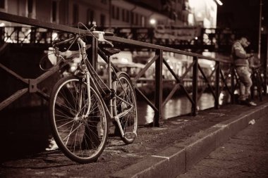 Naviglio Grande Kanalı bisikleti