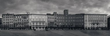 İtalya, Siena 'daki Piazza del Campo Panorama' daki eski binalar.